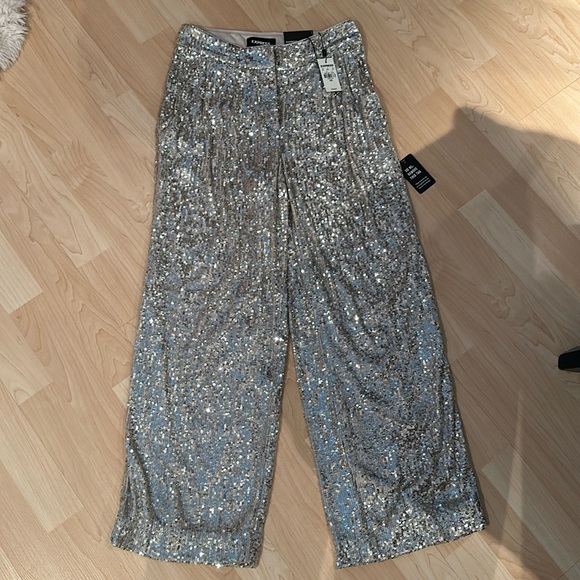 BNWT STUNJIBG SEQUINED HIGH WASTED CROPED PANT - Picture 3 of 6